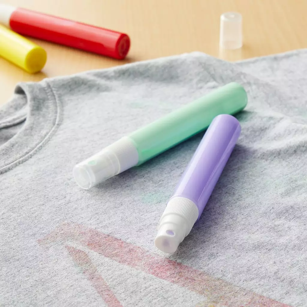 Brand new 👏 Light Green & Purple Fabric Spray Paint Set by ArtMinds™ ✔️ - Image 4