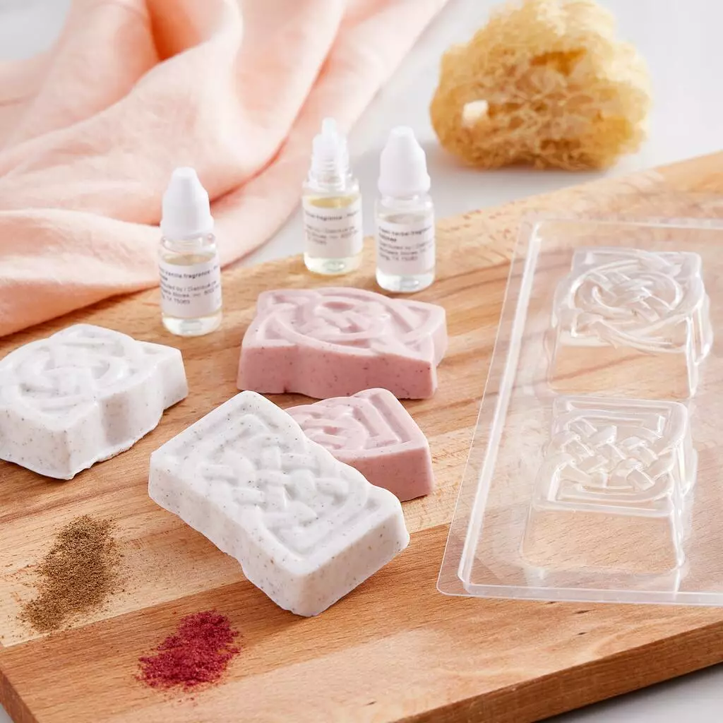 Top 10 ✔️ 8 Pack: Botanical Soap Making Kit by ArtMinds™ ⌛ - Image 3